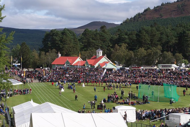 Round-Trip Transportation to the Braemar Highland Games from Edinburgh - Comfort on the road: clean coach, safe driving, and small group energy