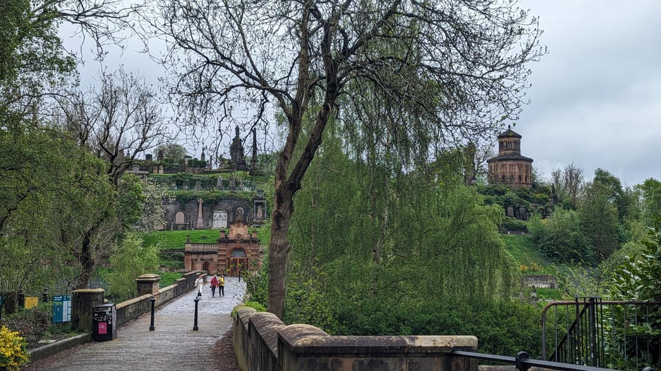 Shore Excursion f/Greenock: Glasgow, Kelpies, Falkirk Wheel - Doulton Fountain, Glasgow murals, and the move toward the West End