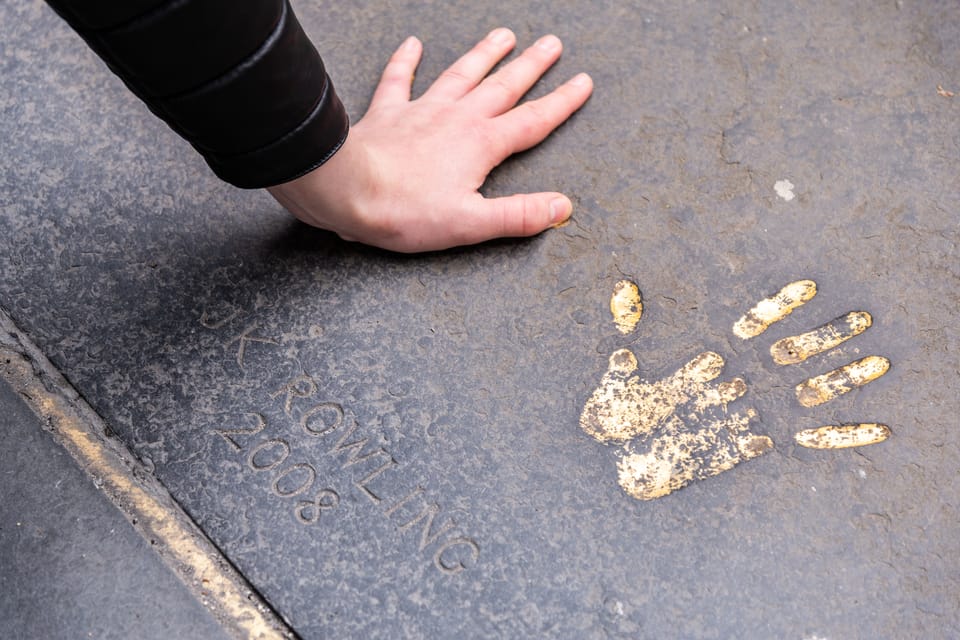 Spanish Language : Original Harry Potter Tour of Edinburgh - A Wizard-Grade City Walk That Still Feels Like Edinburgh