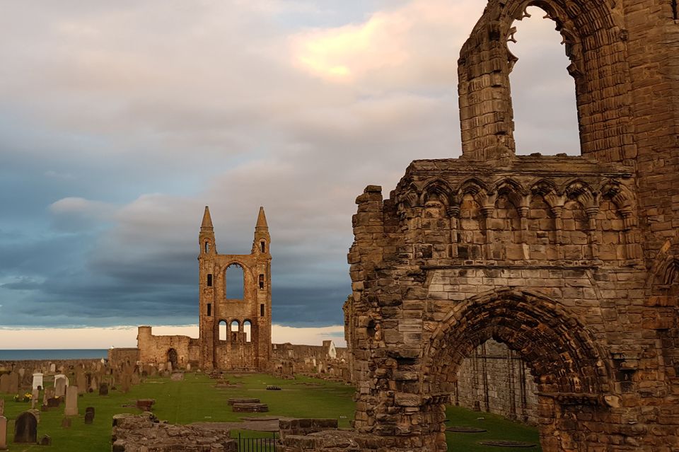St Andrews: 90-Minute Historical Walking Tour - St Salvator’s College: a university wrap-up you can feel