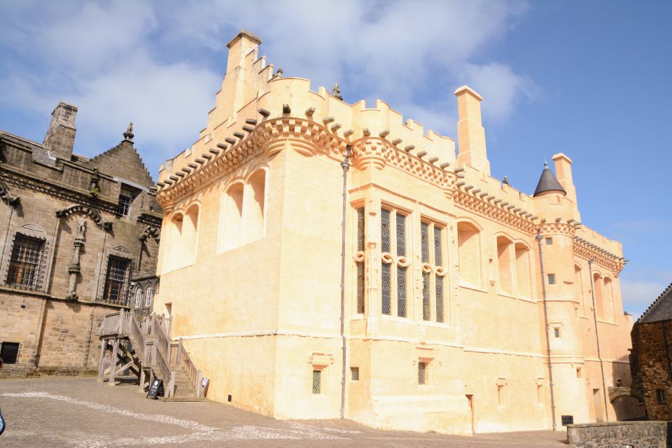 Stirling Castle: Skip-the-Line Guided Tour in Spanish - Why Stirling Castle Still Feels Like the Center of Things