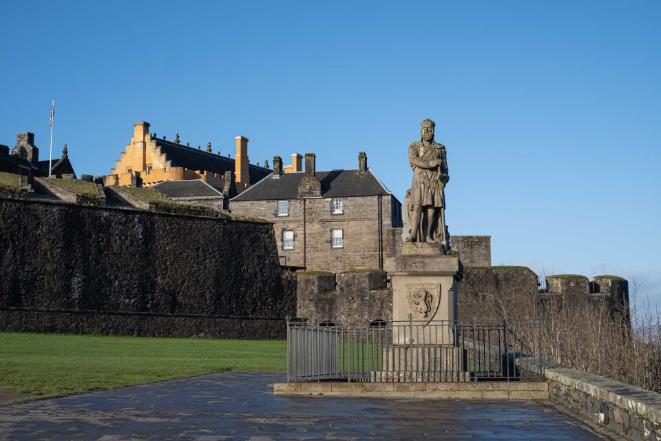 Stirling Castle: Skip-the-Line Guided Tour in Spanish - The Great Hall and the Feasts Behind Royal Ceremony