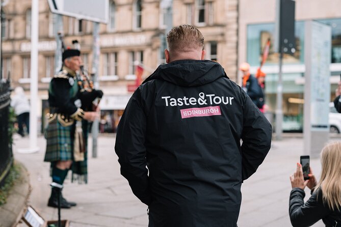 Taste & Tour: Edinburgh Food Tour with Drinks - Key things I’d circle before you go