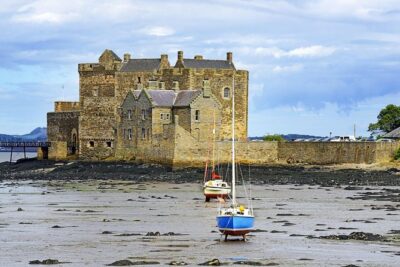 The Outlander 1 Day Experience - Royal Burgh of Culross: Cranesmuir Streets and the Mercat Cross Clues